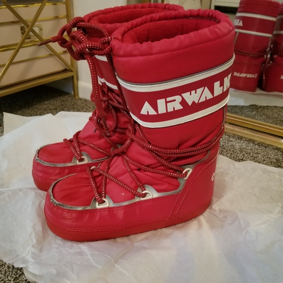 Vintage AIRWALK Red white Lace up snow boo… - Picture 3 of 8